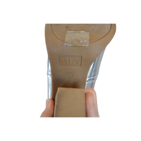 MIA Women's Rachell Western Boot Shiny Silver Ankle Bootie Block Heel Size 9.5 - Picture 9 of 9